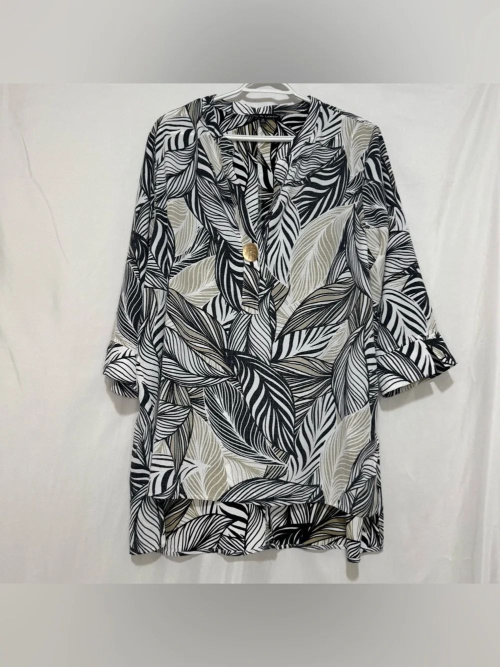 Zoey & Leelo Tropical Leaf Print Tunic Blouse